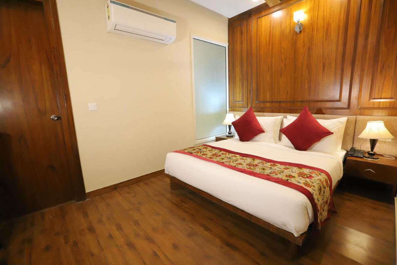 Ip Royal Hotel - New Delhi Buitenkant foto