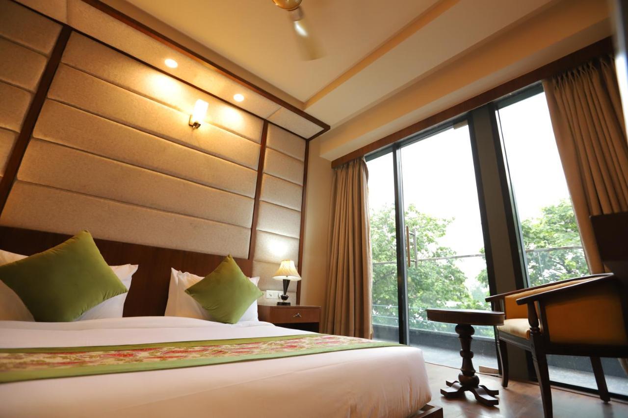 Ip Royal Hotel - New Delhi Buitenkant foto
