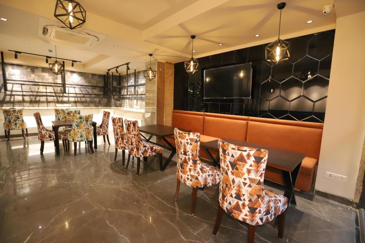 Ip Royal Hotel - New Delhi Buitenkant foto