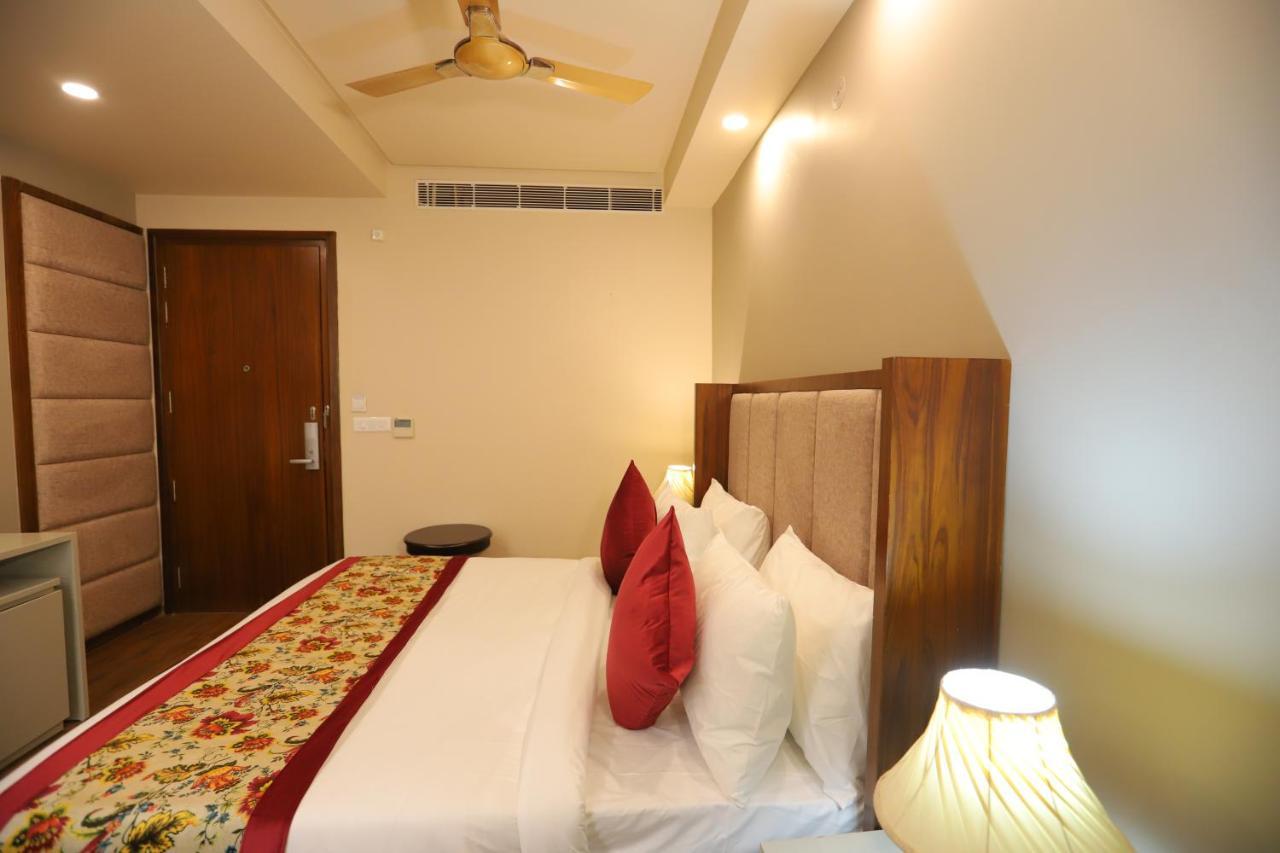 Ip Royal Hotel - New Delhi Buitenkant foto
