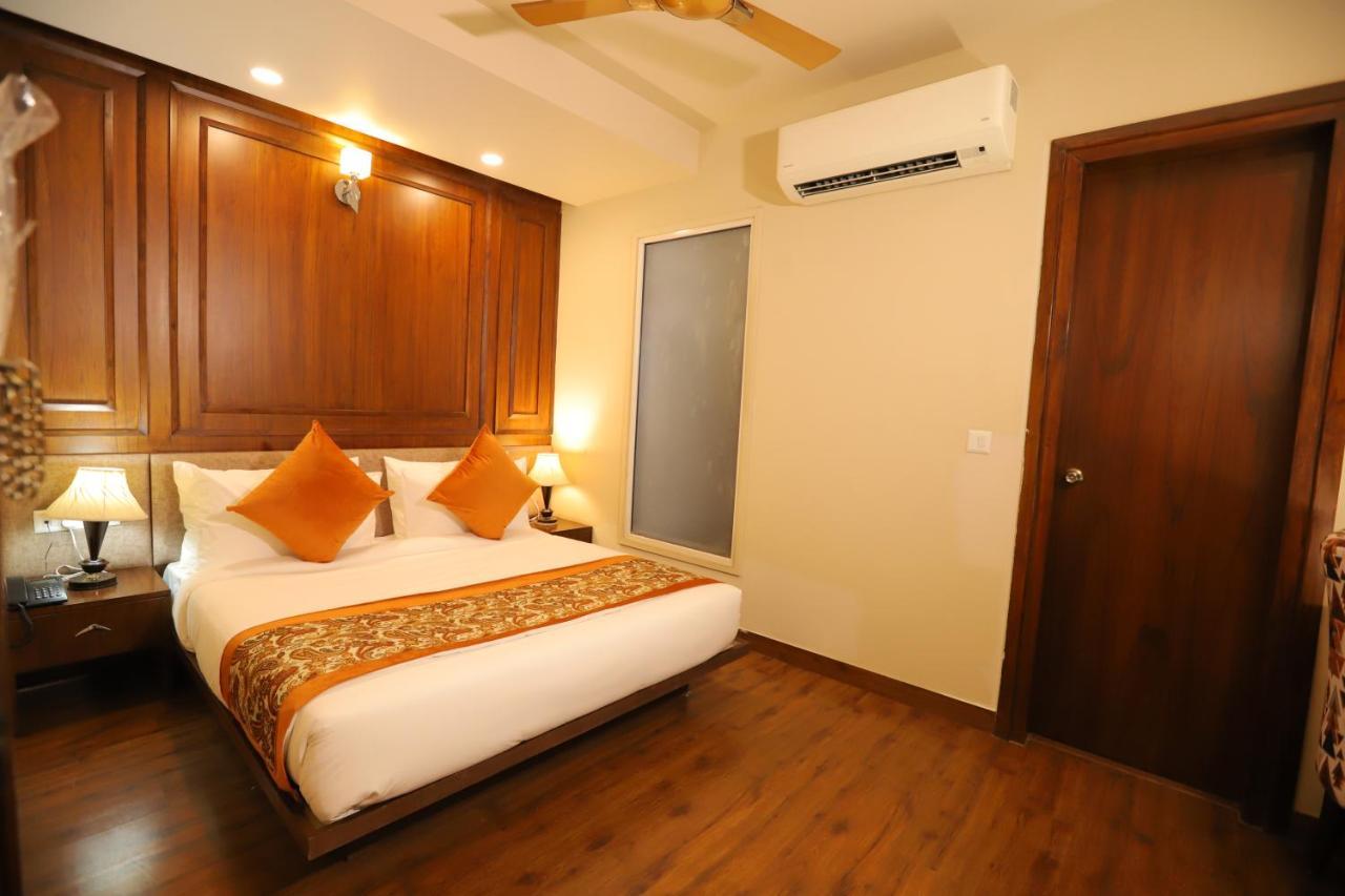 Ip Royal Hotel - New Delhi Buitenkant foto