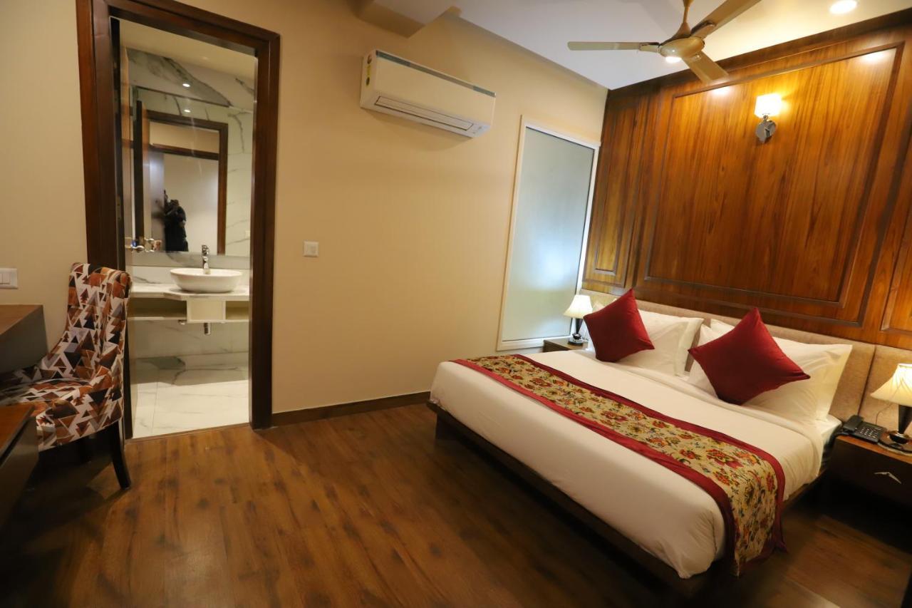 Ip Royal Hotel - New Delhi Buitenkant foto