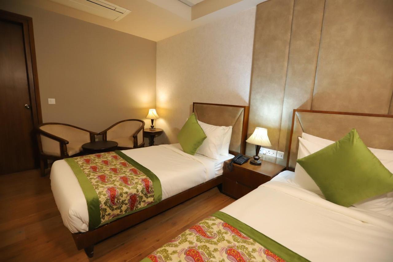 Ip Royal Hotel - New Delhi Buitenkant foto