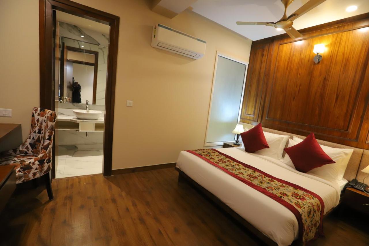 Ip Royal Hotel - New Delhi Buitenkant foto