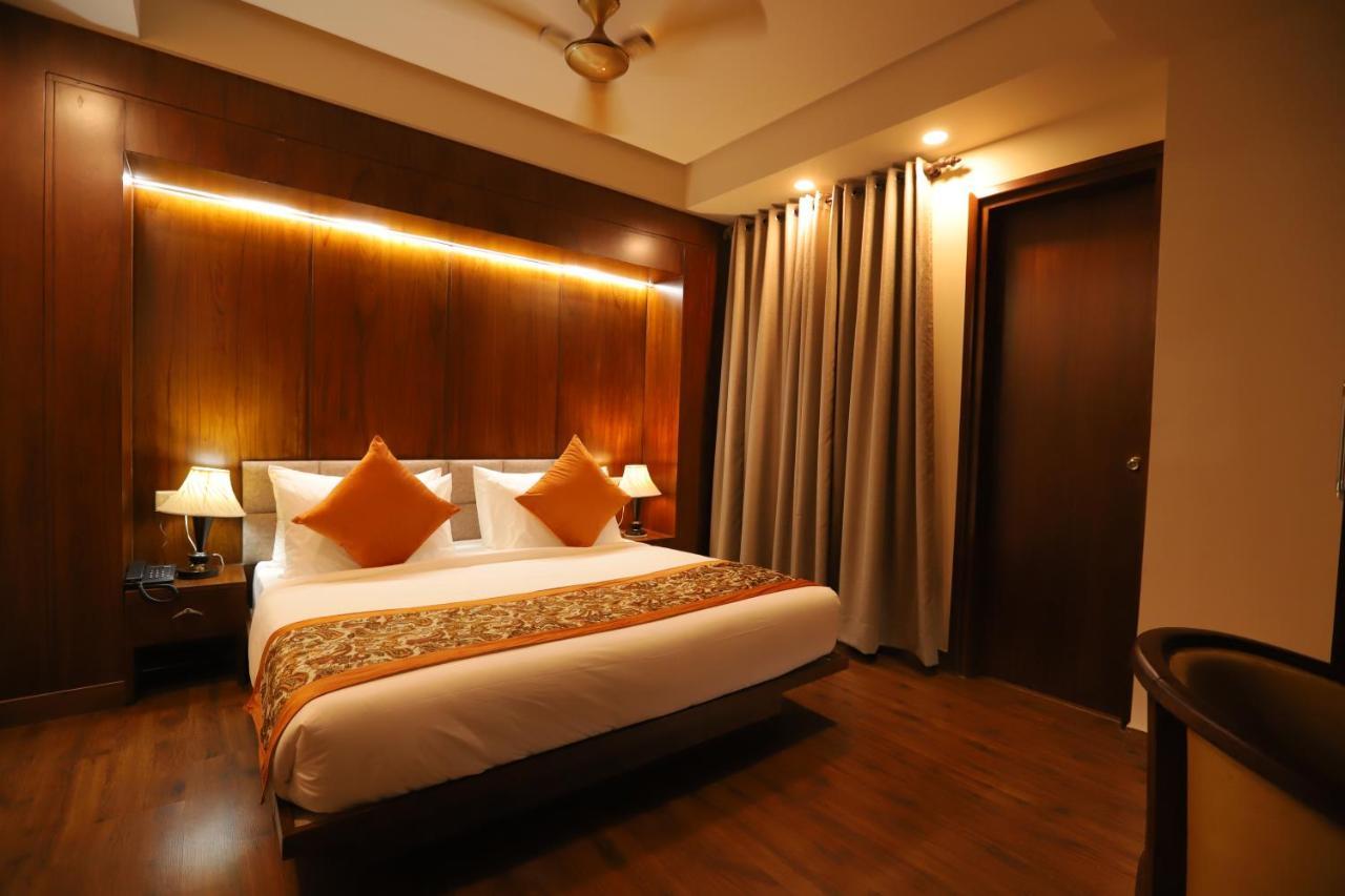 Ip Royal Hotel - New Delhi Buitenkant foto