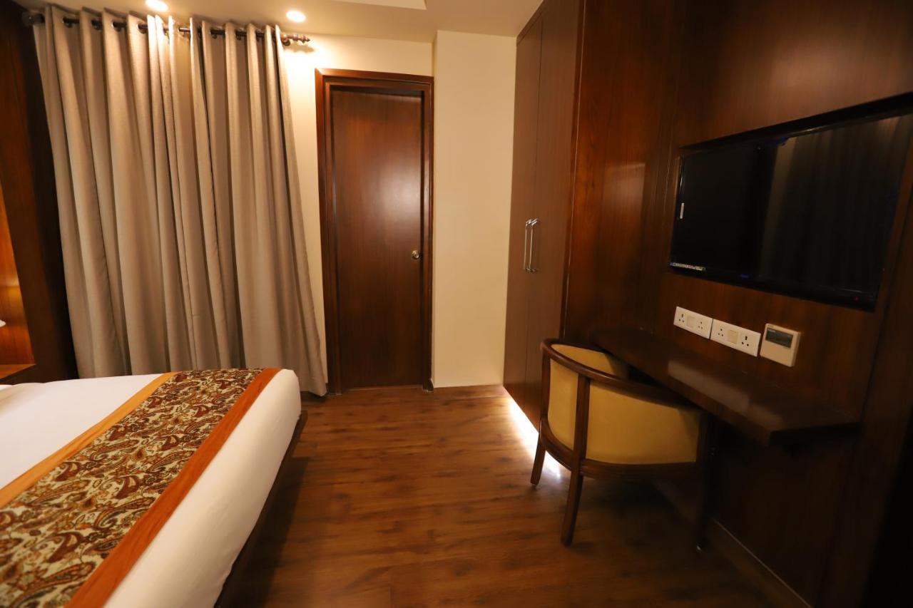 Ip Royal Hotel - New Delhi Buitenkant foto